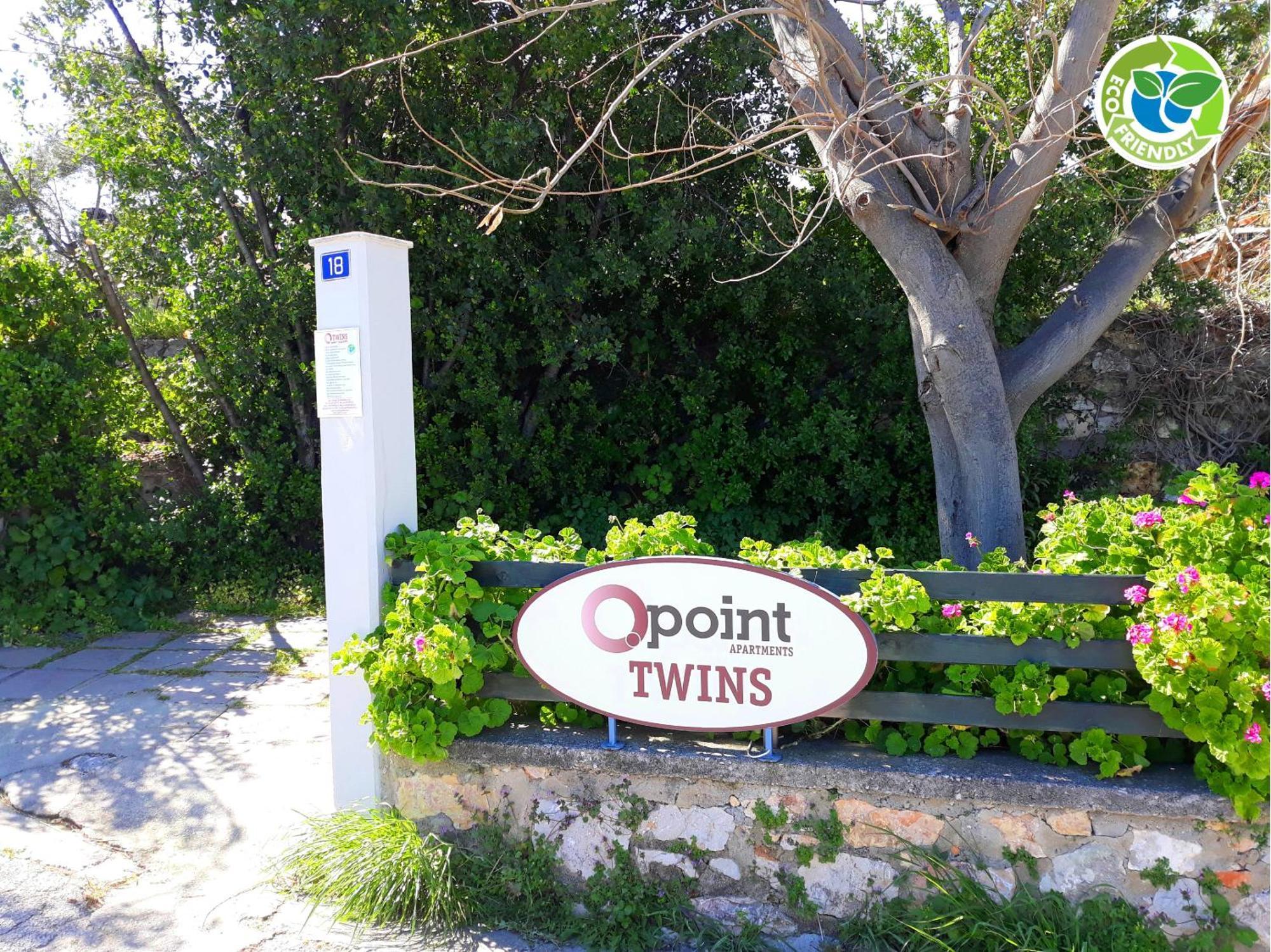 Point Twins Apartments Vrontádos Buitenkant foto